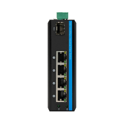 อุตสาหกรรม Din Rail การติดตั้ง 4 Port POE Switch กับ 1 SFP Port Unmanaged Fiber Switch